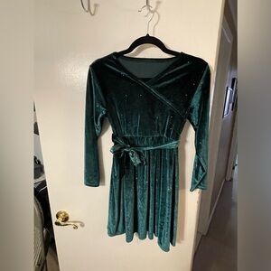 Girls velvet dress